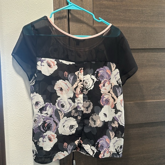 Medium American Eagle Top - Picture 3 of 3